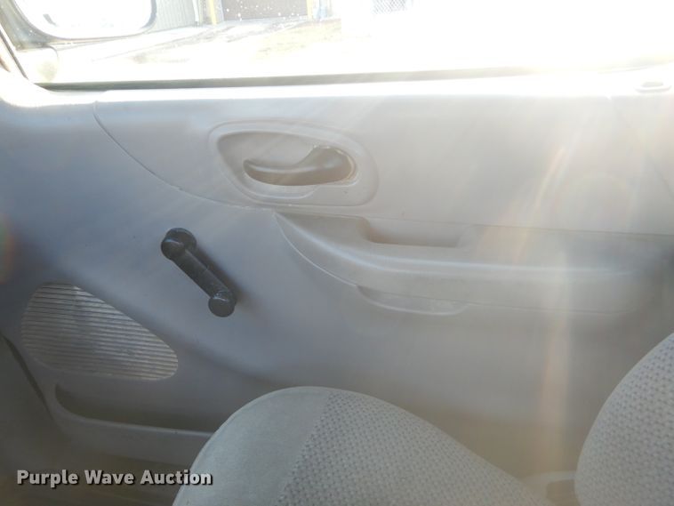 image for item GB9538 2000 Ford F150 pickup truck