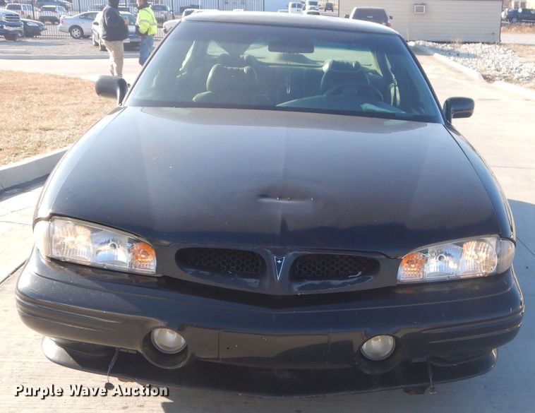 image for item GB9539 1999 Pontiac Bonneville