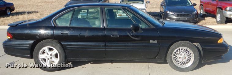 image for item GB9539 1999 Pontiac Bonneville