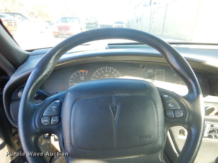 image for item GB9539 1999 Pontiac Bonneville