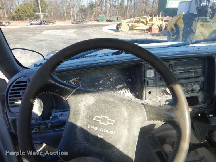 image for item GB9558 1998 Chevrolet K3500 utility bed pickup truck