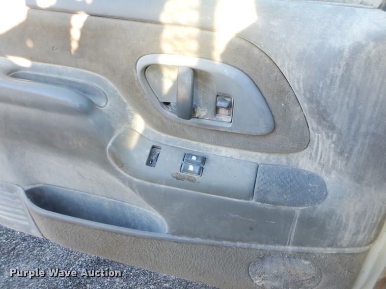 image for item GB9558 1998 Chevrolet K3500 utility bed pickup truck