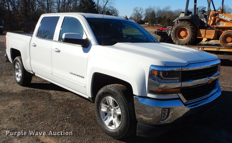 image for item GB9560 2016 Chevrolet Silverado 1500 Crew Cab pickup truck