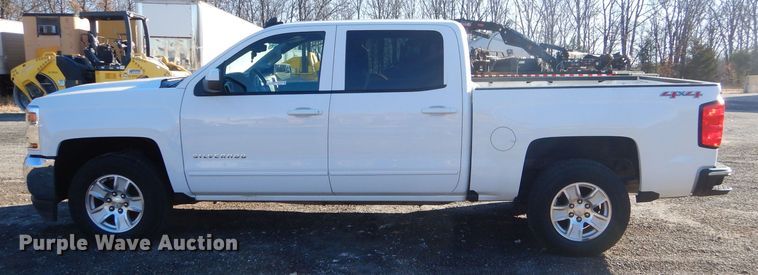 image for item GB9560 2016 Chevrolet Silverado 1500 Crew Cab pickup truck