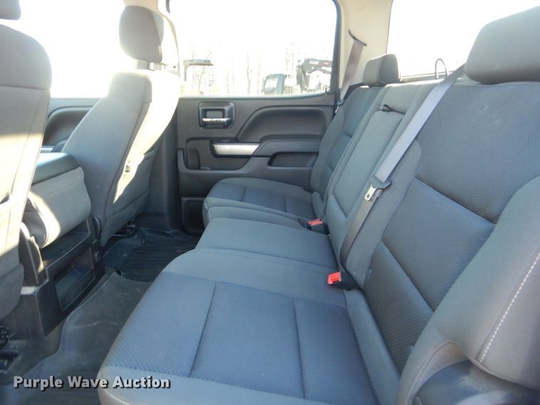 image for item GB9560 2016 Chevrolet Silverado 1500 Crew Cab pickup truck