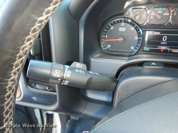 image for item GB9560 2016 Chevrolet Silverado 1500 Crew Cab pickup truck