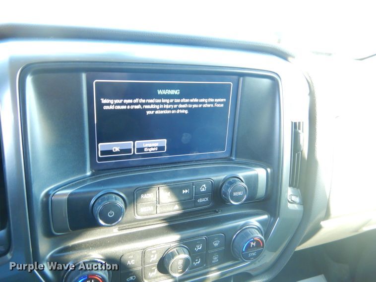 image for item GB9560 2016 Chevrolet Silverado 1500 Crew Cab pickup truck