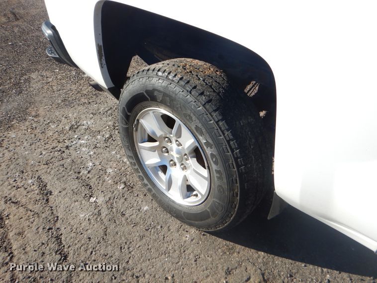 image for item GB9560 2016 Chevrolet Silverado 1500 Crew Cab pickup truck