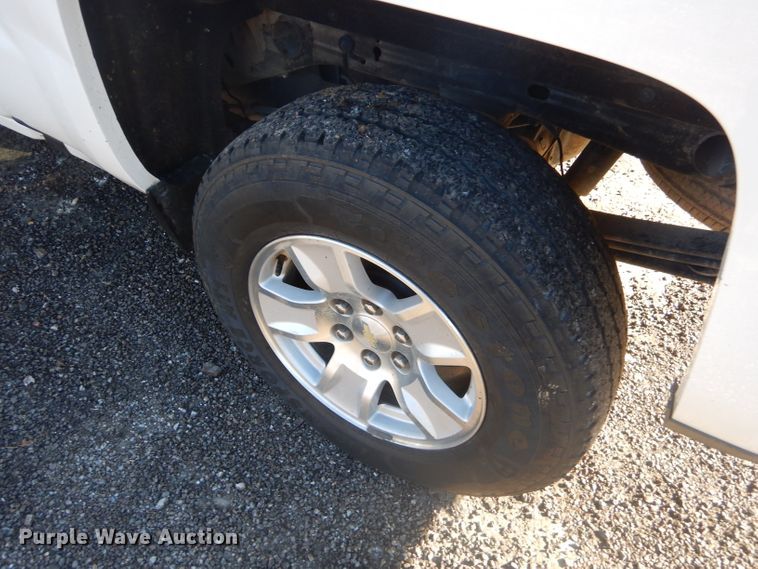 image for item GB9560 2016 Chevrolet Silverado 1500 Crew Cab pickup truck