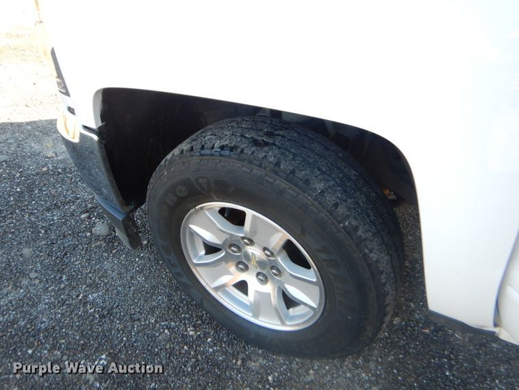 image for item GB9560 2016 Chevrolet Silverado 1500 Crew Cab pickup truck