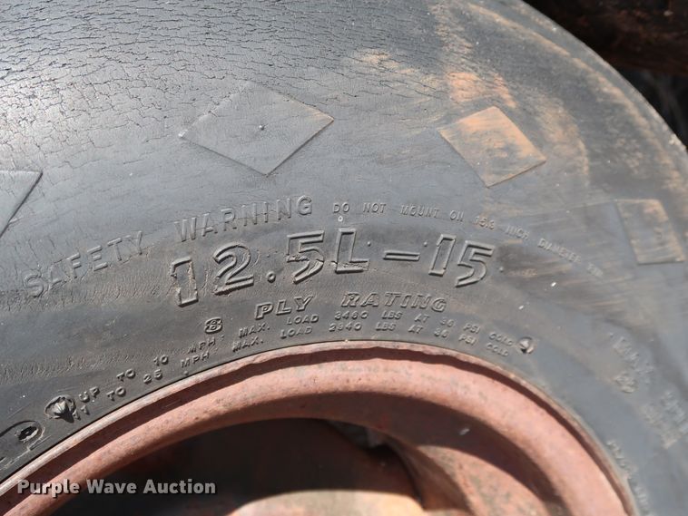 image for item GD9766 (3) running gear axle/tire/wheels sets