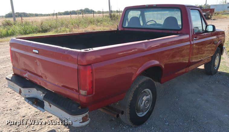 image for item GD9772 1997 Ford F250 pickup truck