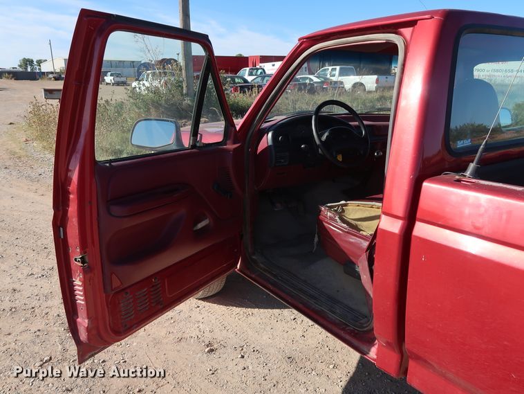 image for item GD9772 1997 Ford F250 pickup truck