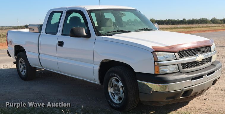 image for item GD9773 2005 Chevrolet Silverado 1500 Ext. Cab pickup truck