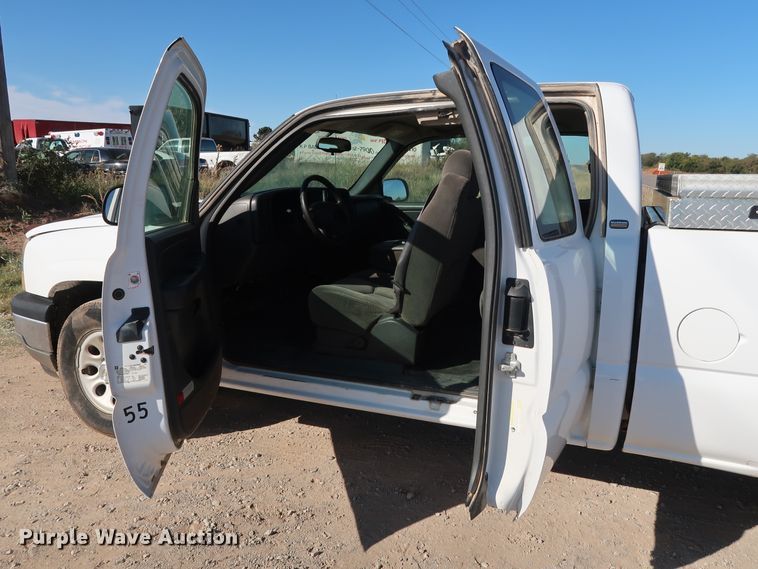 image for item GD9773 2005 Chevrolet Silverado 1500 Ext. Cab pickup truck