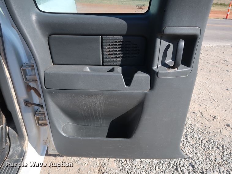 image for item GD9773 2005 Chevrolet Silverado 1500 Ext. Cab pickup truck