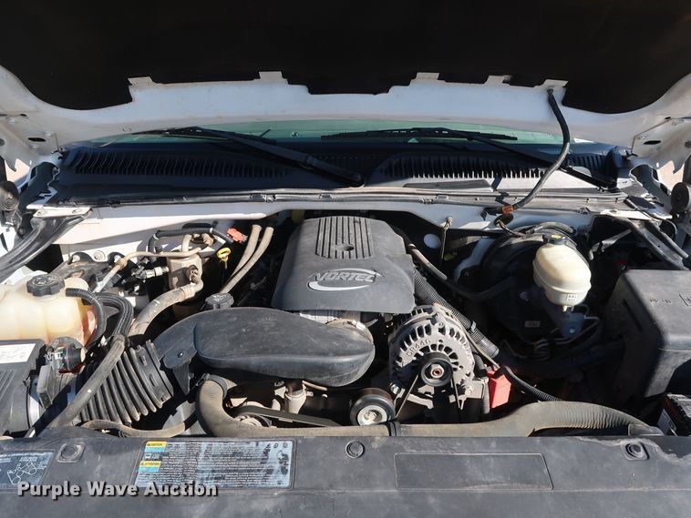 image for item GD9773 2005 Chevrolet Silverado 1500 Ext. Cab pickup truck