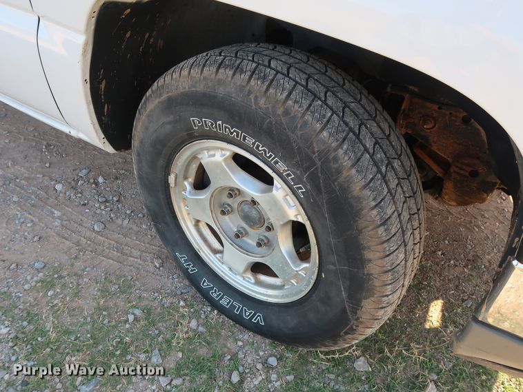 image for item GD9773 2005 Chevrolet Silverado 1500 Ext. Cab pickup truck