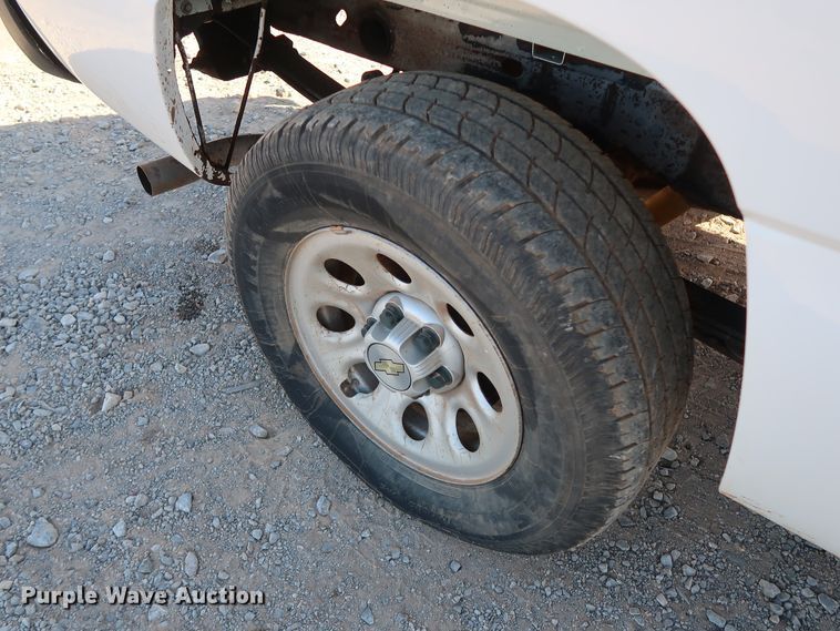 image for item GD9773 2005 Chevrolet Silverado 1500 Ext. Cab pickup truck