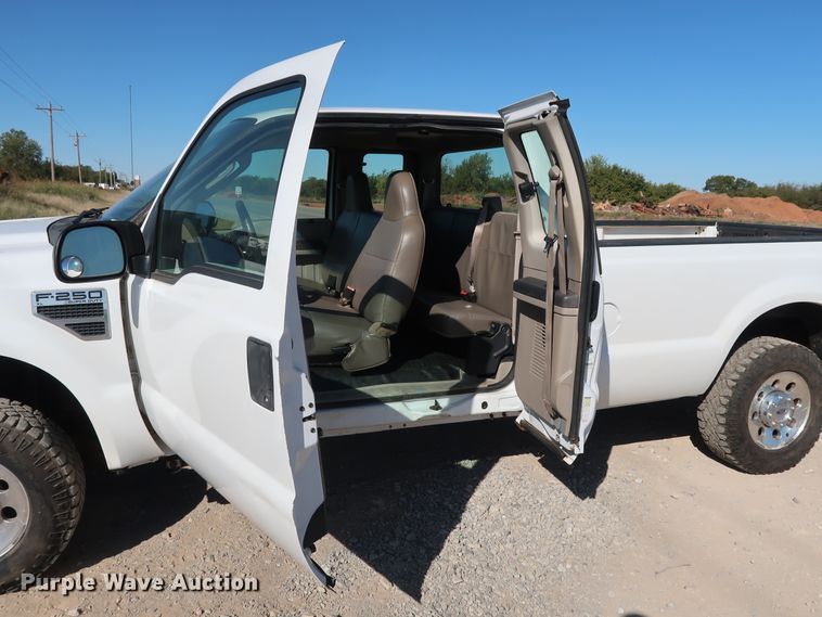 image for item GD9774 2008 Ford F250 Super Duty XL SuperCab pickup truck