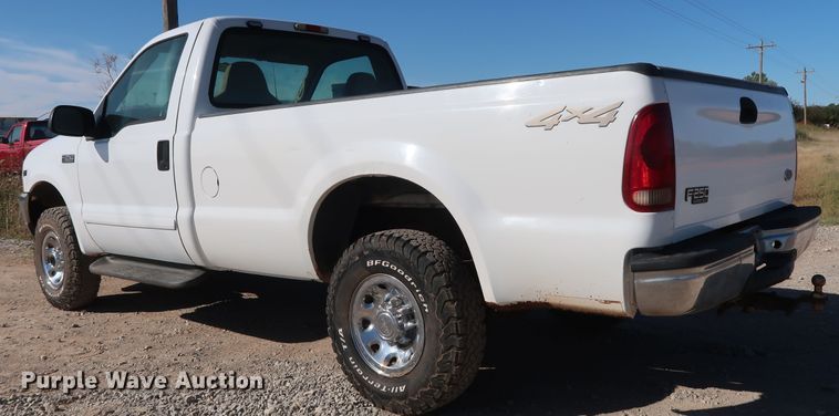 image for item GD9775 2002 Ford F250 Super Duty XLT pickup truck