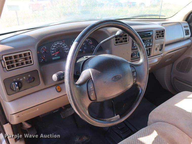 image for item GD9775 2002 Ford F250 Super Duty XLT pickup truck