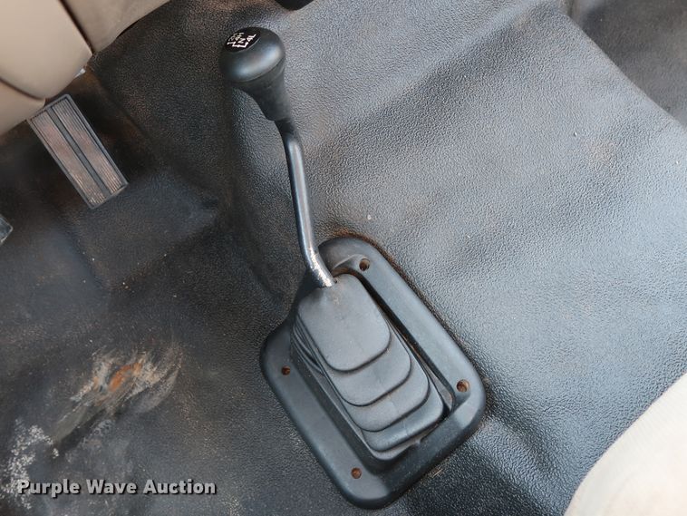 image for item GD9775 2002 Ford F250 Super Duty XLT pickup truck