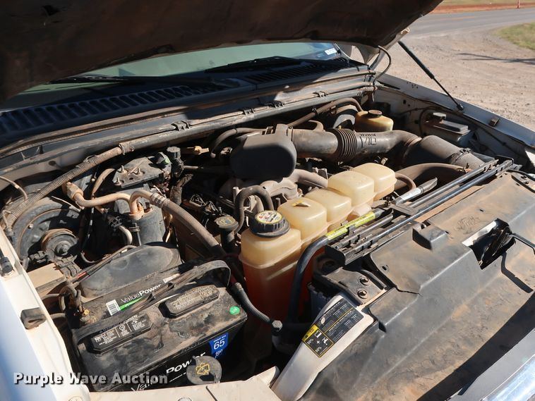 image for item GD9775 2002 Ford F250 Super Duty XLT pickup truck