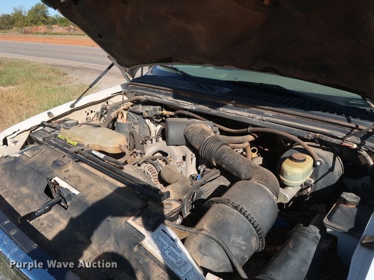 image for item GD9775 2002 Ford F250 Super Duty XLT pickup truck