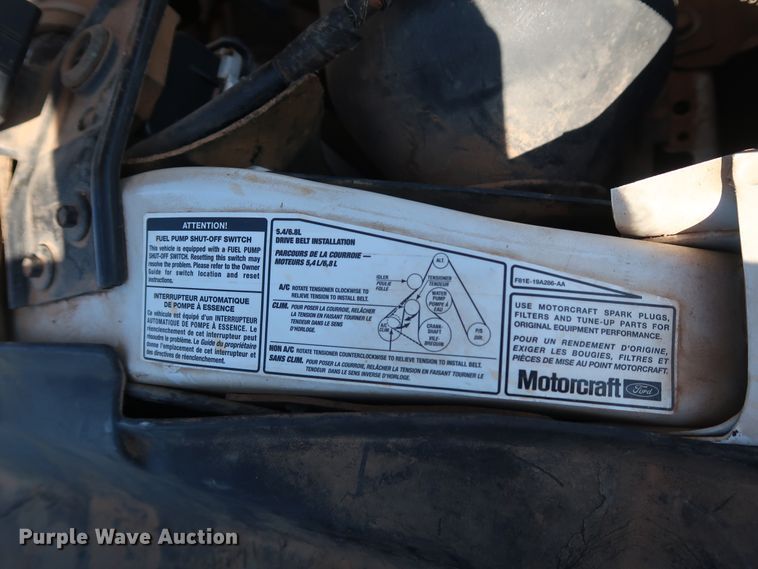 image for item GD9775 2002 Ford F250 Super Duty XLT pickup truck