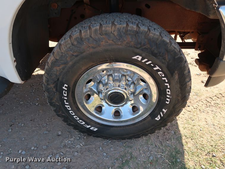 image for item GD9775 2002 Ford F250 Super Duty XLT pickup truck