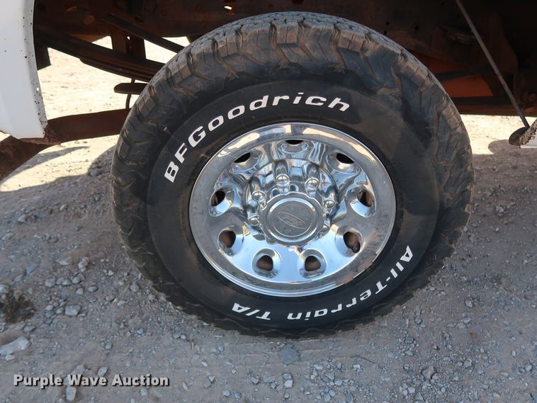 image for item GD9775 2002 Ford F250 Super Duty XLT pickup truck