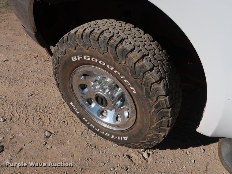 image for item GD9775 2002 Ford F250 Super Duty XLT pickup truck