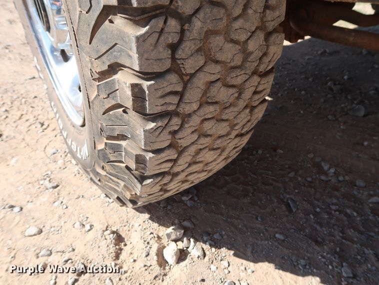 image for item GD9775 2002 Ford F250 Super Duty XLT pickup truck