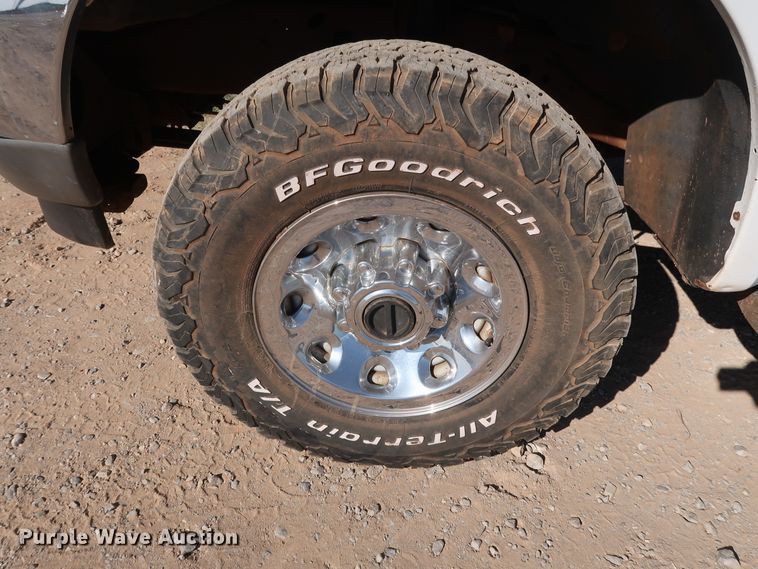 image for item GD9775 2002 Ford F250 Super Duty XLT pickup truck