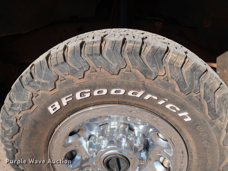 image for item GD9775 2002 Ford F250 Super Duty XLT pickup truck