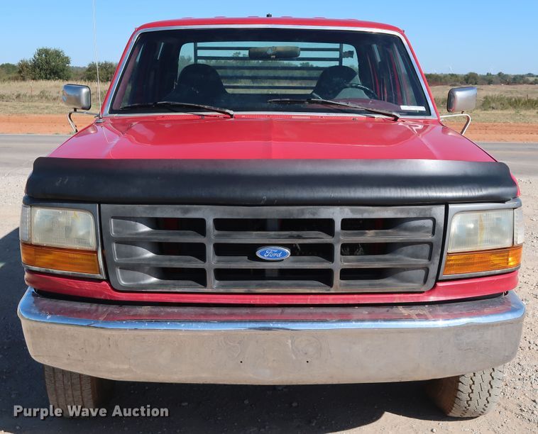 image for item GD9777 1996 Ford F350 XL Crew Cab flatbed pickup truck