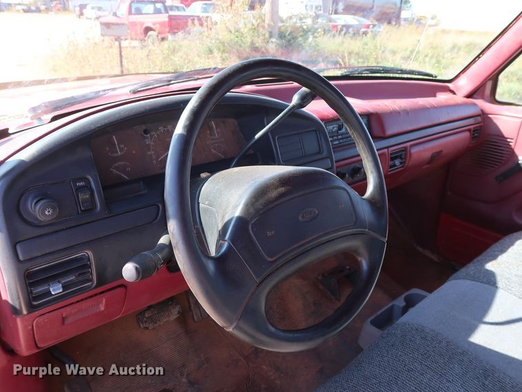 image for item GD9777 1996 Ford F350 XL Crew Cab flatbed pickup truck