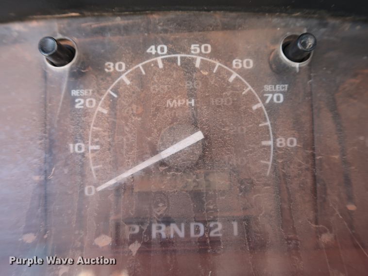 image for item GD9777 1996 Ford F350 XL Crew Cab flatbed pickup truck