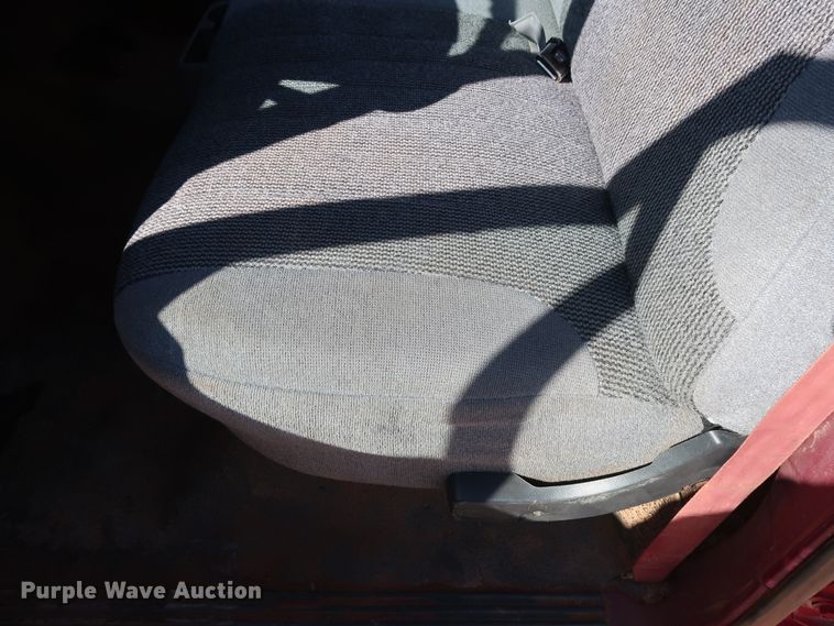 image for item GD9777 1996 Ford F350 XL Crew Cab flatbed pickup truck