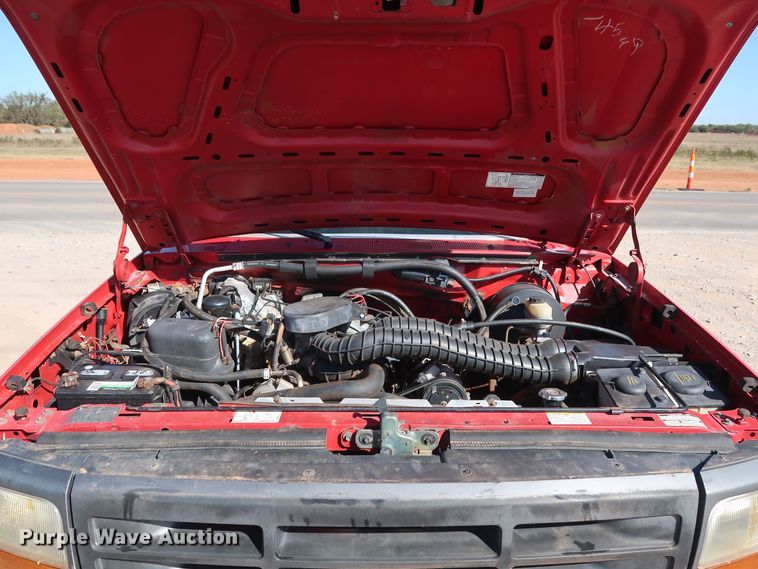 image for item GD9777 1996 Ford F350 XL Crew Cab flatbed pickup truck