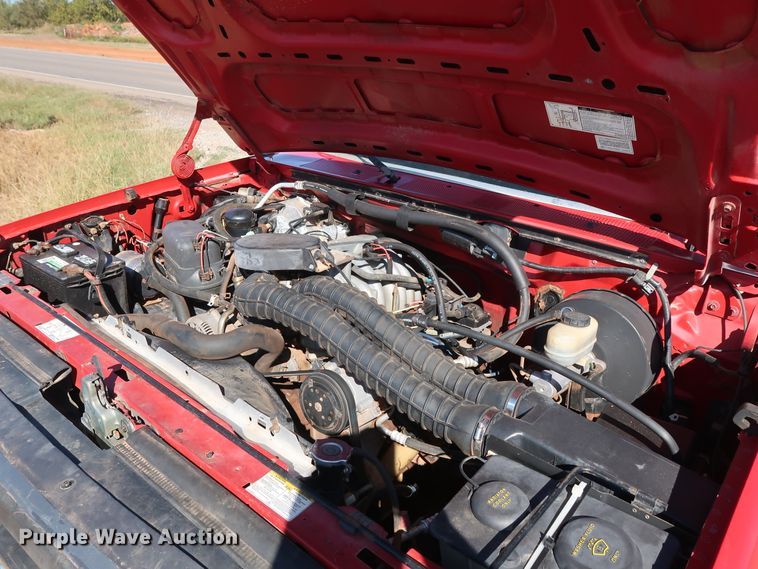 image for item GD9777 1996 Ford F350 XL Crew Cab flatbed pickup truck