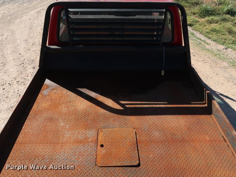image for item GD9777 1996 Ford F350 XL Crew Cab flatbed pickup truck