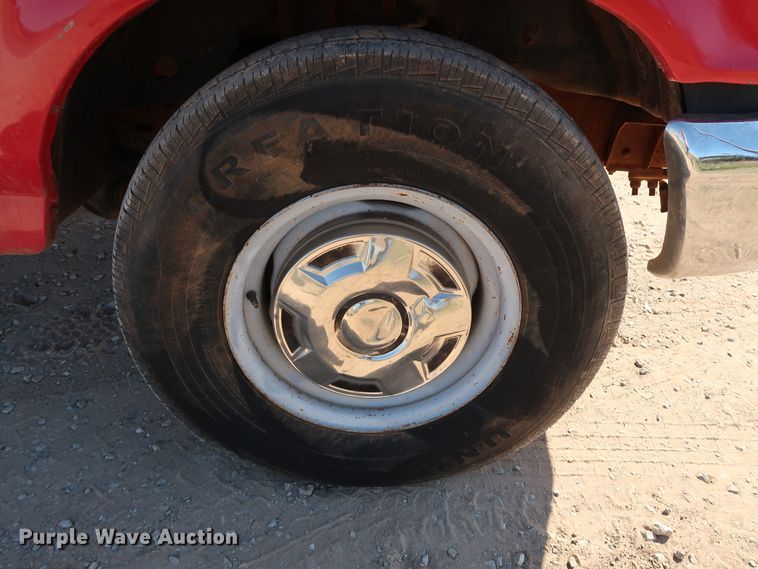 image for item GD9777 1996 Ford F350 XL Crew Cab flatbed pickup truck