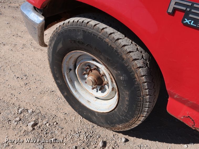 image for item GD9777 1996 Ford F350 XL Crew Cab flatbed pickup truck