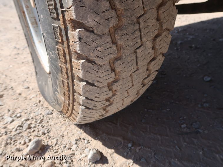 image for item GD9777 1996 Ford F350 XL Crew Cab flatbed pickup truck