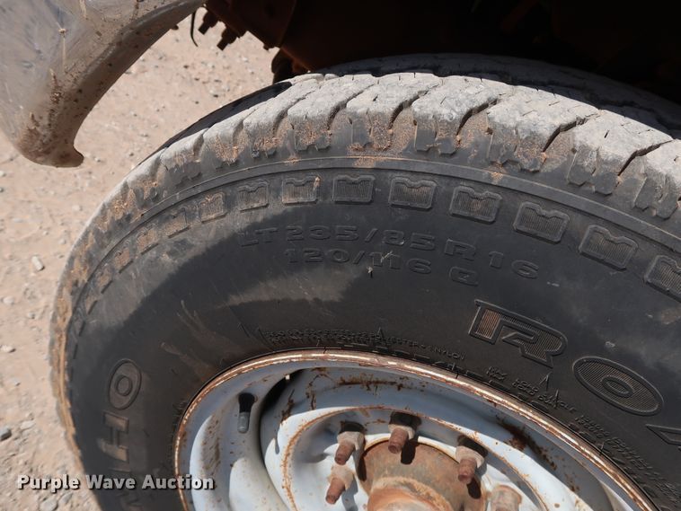 image for item GD9777 1996 Ford F350 XL Crew Cab flatbed pickup truck