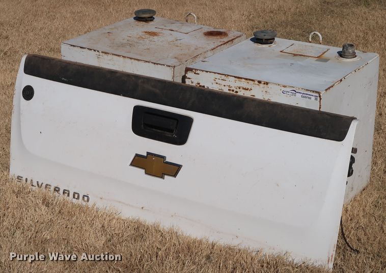 image for item GD9782 (2) Delta Consolidated fuel tanks