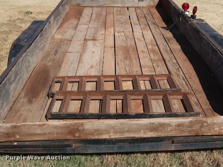 image for item GD9787 2007 Towmaster utility trailer