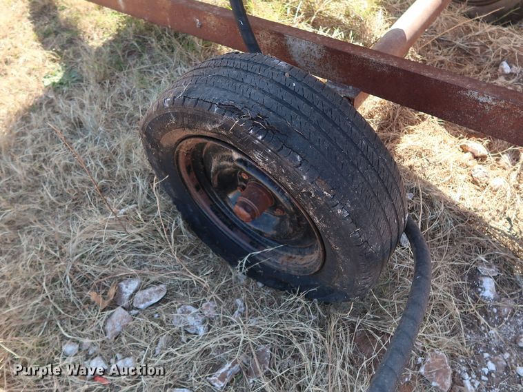 image for item GD9789 (3) propane tanks